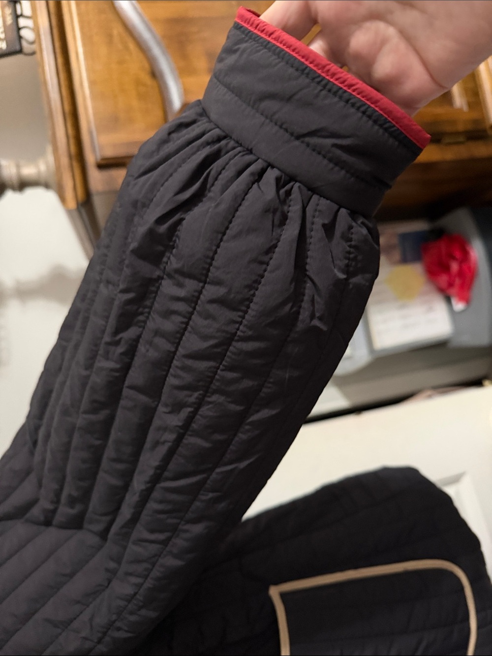 JODIFL Black Quilted Puffer Jacket with Cream Trim and Red Cuff Detail - Picture 3 of 4